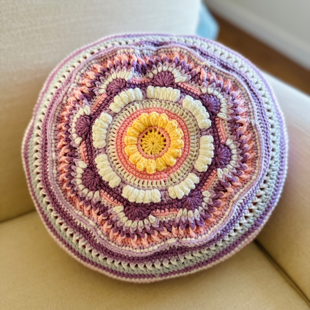 New hand crochet throw pillow